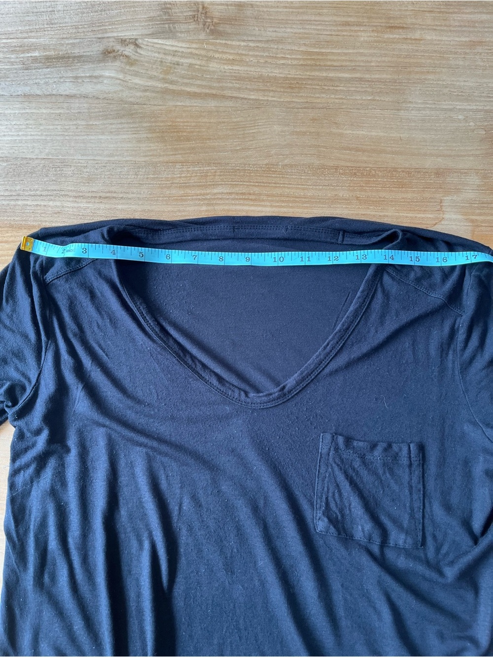 T by Alexander Wang Black Short Sleeve V-Neck Pocket Tee - S - Picture 4 of 6
